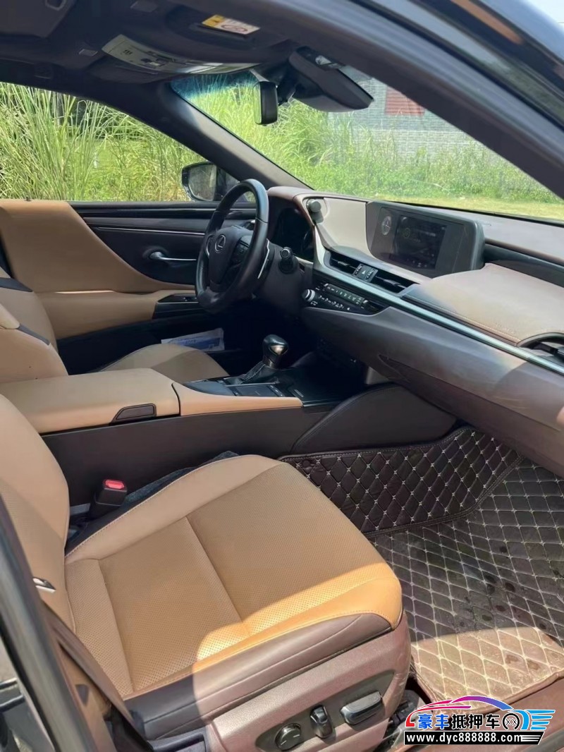 21年雷克萨斯ES轿车抵押车出售