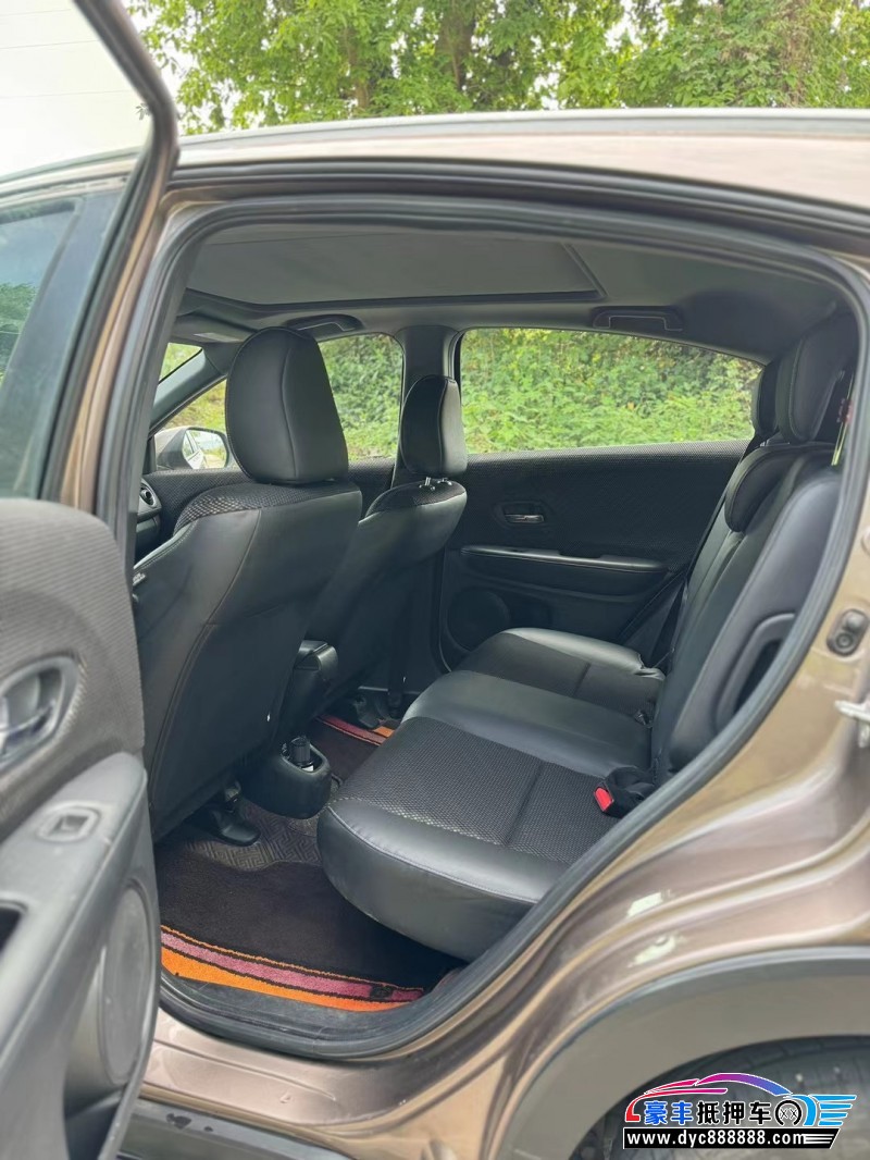 16年本田XRV轿车抵押车出售