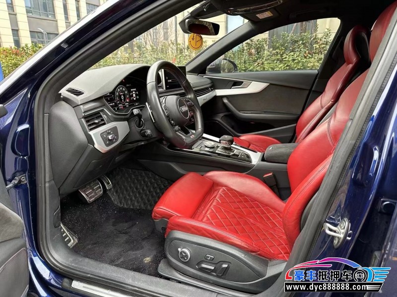 19年奥迪S4轿车抵押车出售