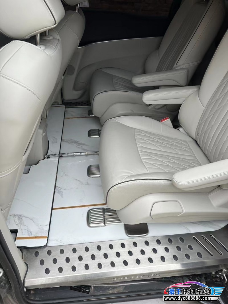 22年别克GL8轿车抵押车出售