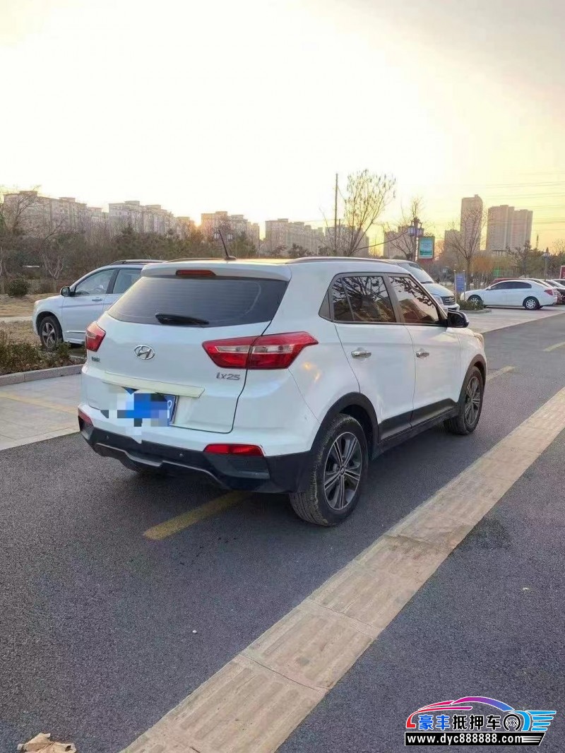15年现代ix25轿车抵押车出售