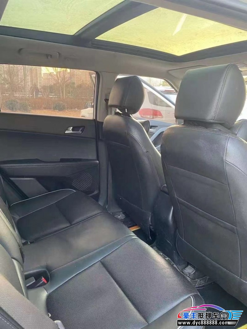 15年现代ix25轿车抵押车出售