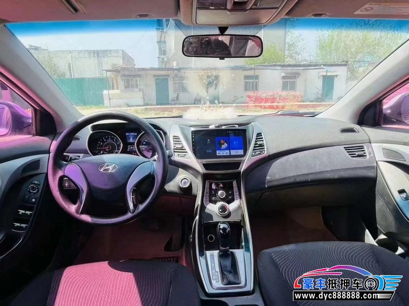 16年现代朗动轿车抵押车出售