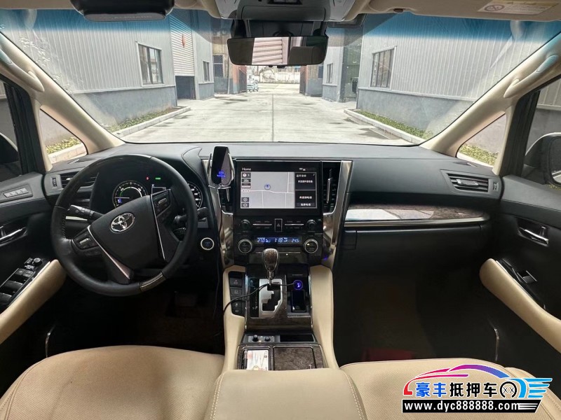 23年丰田埃尔法轿车抵押车出售