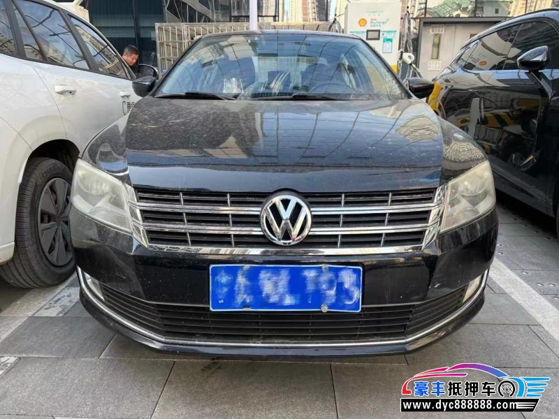 13年大众朗逸轿车抵押车出售