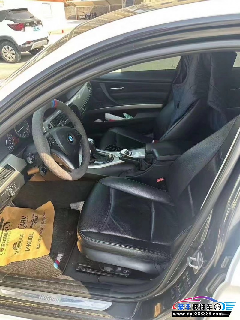 12年宝马3系轿车抵押车出售