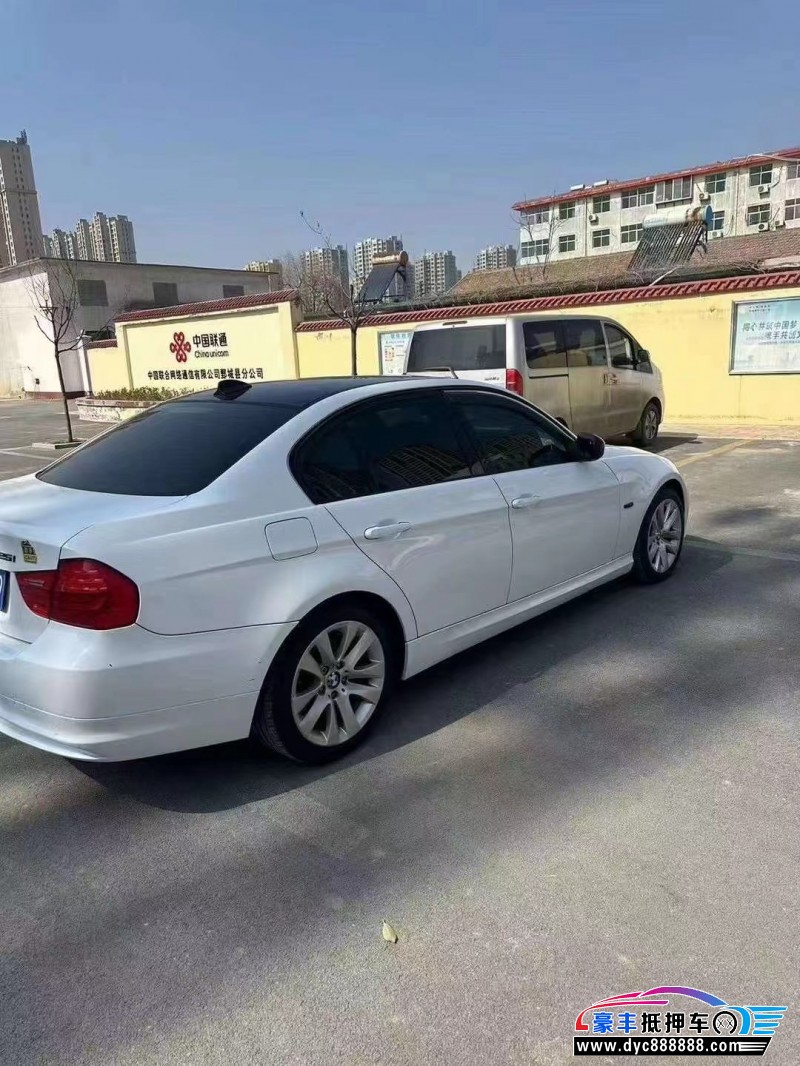 12年宝马3系轿车抵押车出售
