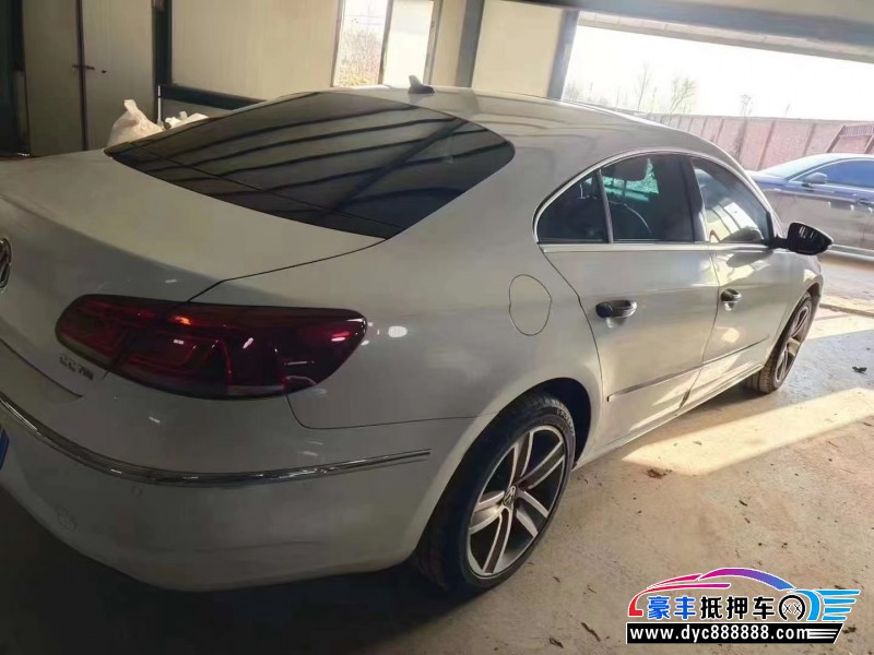 14年大众CC轿车抵押车出售