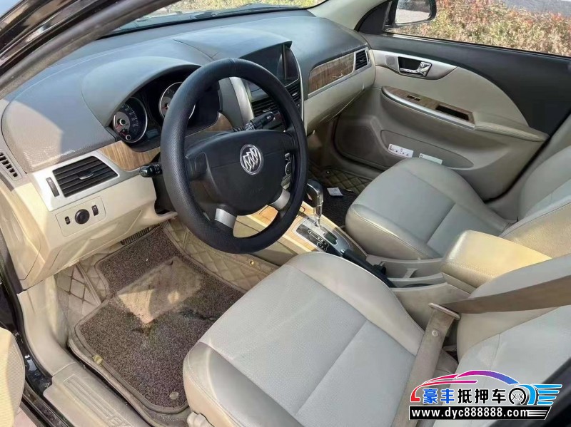 15年别克凯越轿车抵押车出售