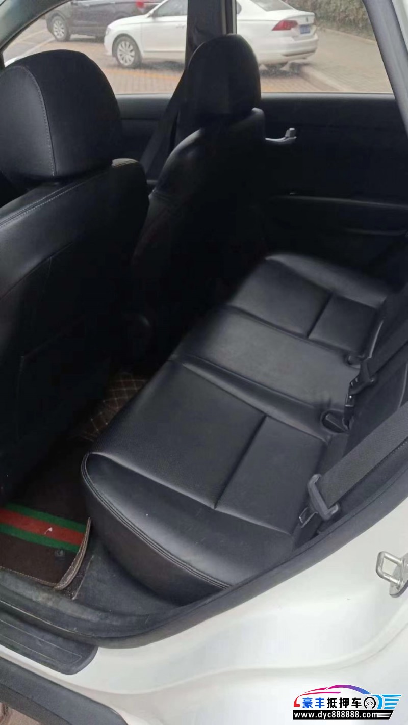 16年起亚KX3轿车抵押车出售