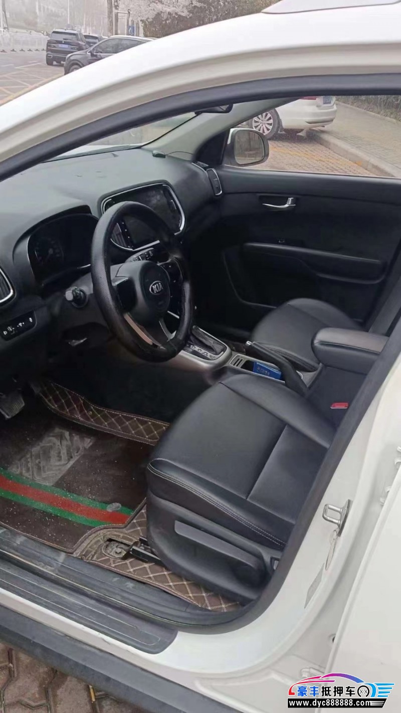 16年起亚KX3轿车抵押车出售