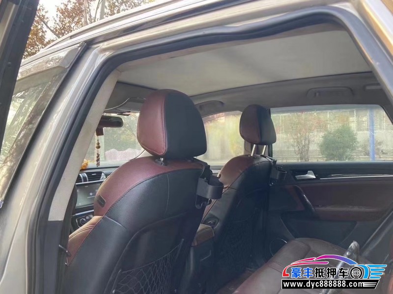 15年众泰T600轿车抵押车出售