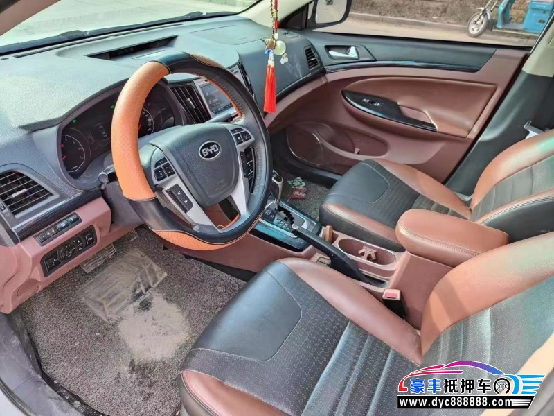 16年比亚迪速锐轿车抵押车出售