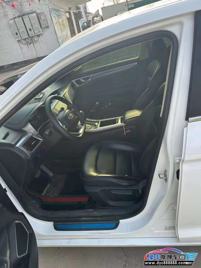 19年吉利帝豪GL轿车抵押车出售