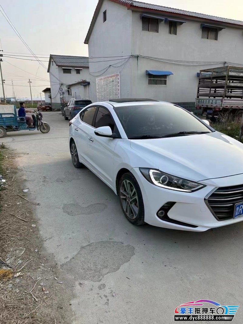 17年现代领动轿车抵押车出售