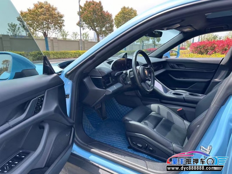 21年保时捷TaYcan轿车抵押车出售