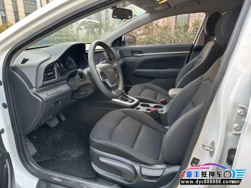 20年现代领动轿车抵押车出售