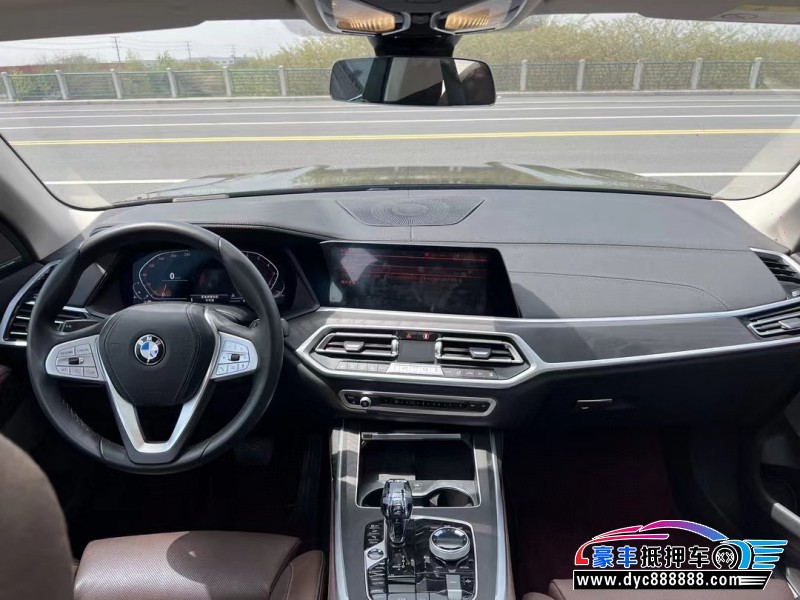 23年宝马X7轿车抵押车出售