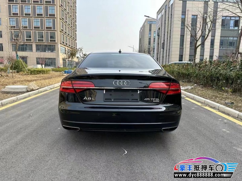 18年奥迪A8轿车抵押车出售