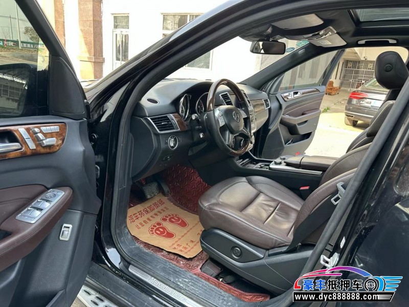 15年奔驰MLSUV抵押车出售