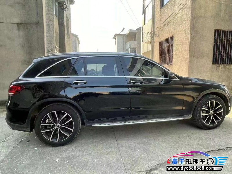 21年奔驰GLC轿车抵押车出售