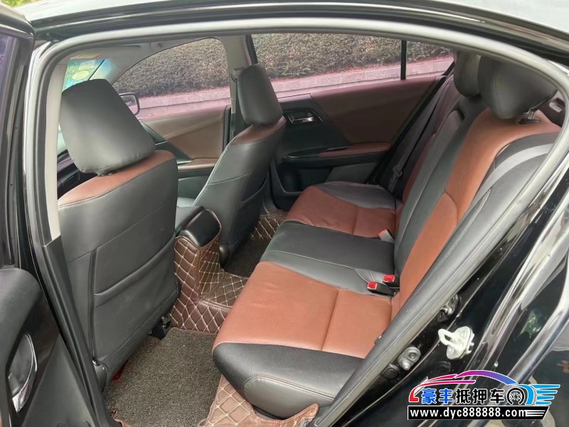 16年本田雅阁轿车抵押车出售