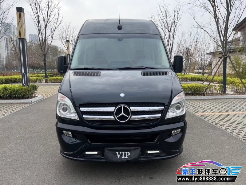 14年奔驰斯宾特轿车抵押车出售