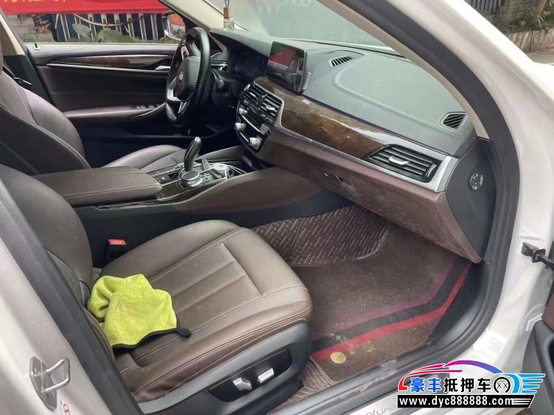 19年宝马5系轿车抵押车出售