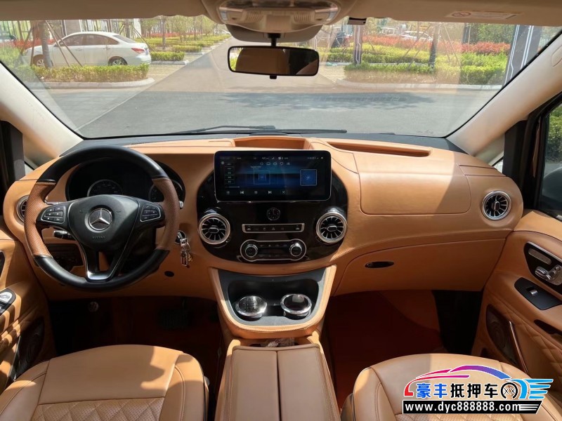 21年奔驰威霆轿车抵押车出售