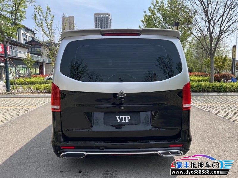 21年奔驰威霆轿车抵押车出售