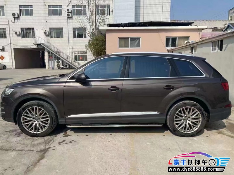 16年奥迪Q7轿车抵押车出售