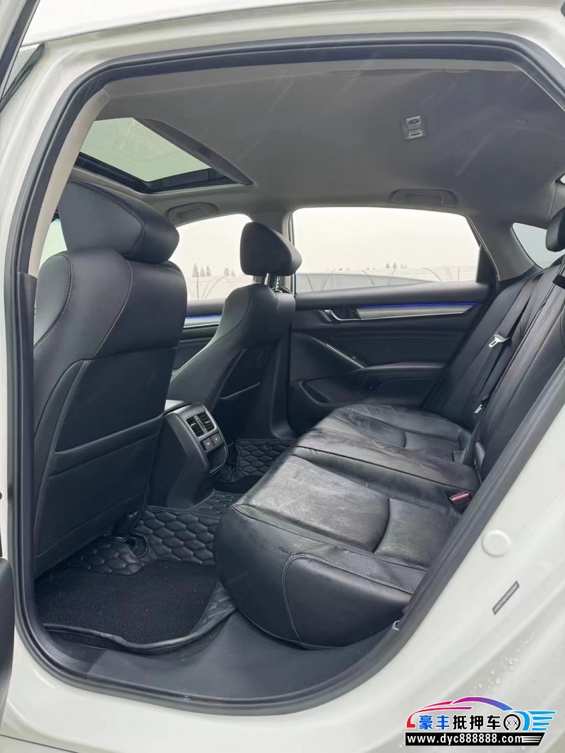 22年本田雅阁轿车抵押车出售