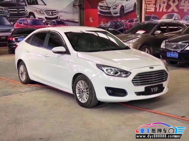 17年福特福睿斯轿车抵押车出售