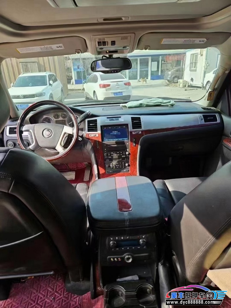 10年凯迪拉克凯雷德轿车抵押车出售