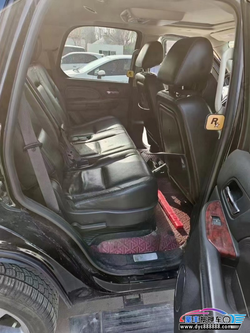 10年凯迪拉克凯雷德轿车抵押车出售