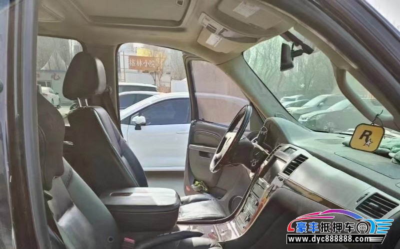 10年凯迪拉克凯雷德轿车抵押车出售