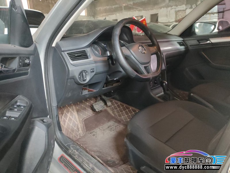 18年大众宝来轿车抵押车出售