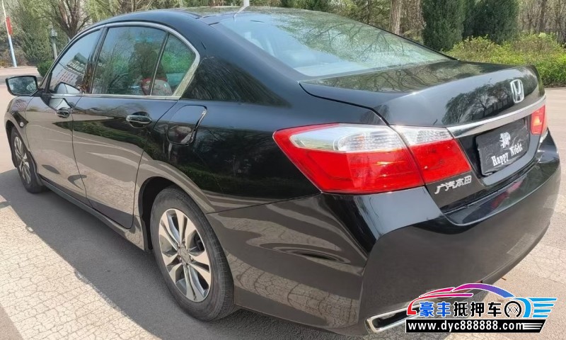 16年本田雅阁轿车抵押车出售