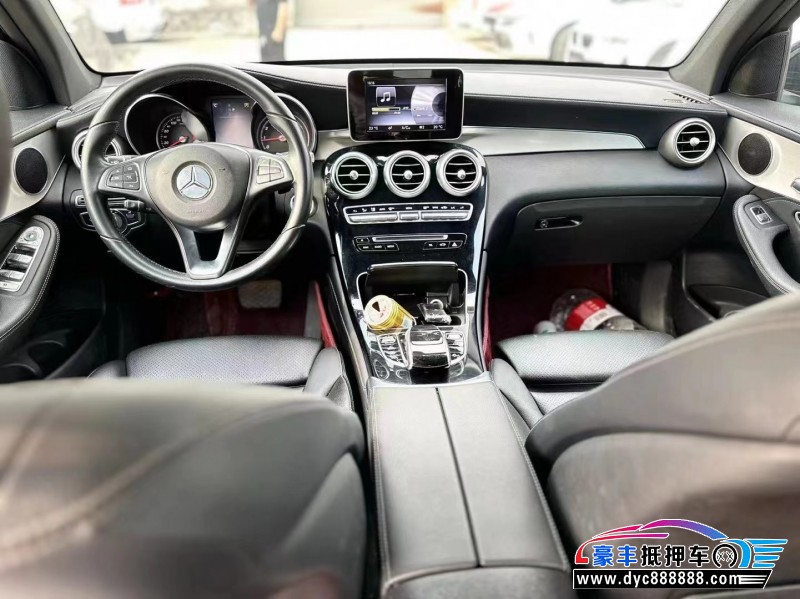 17年奔驰GLC轿车抵押车出售