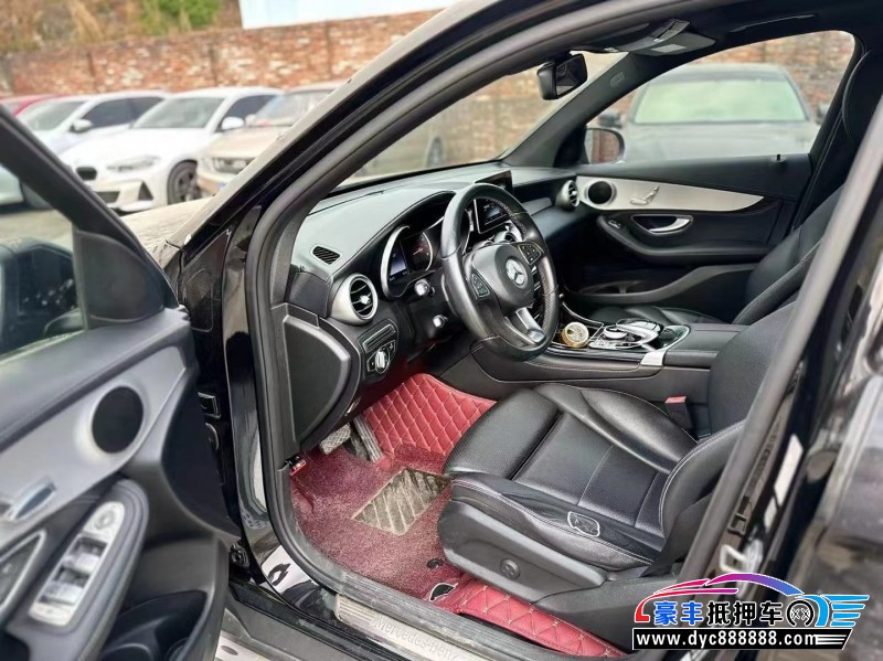 17年奔驰GLC轿车抵押车出售