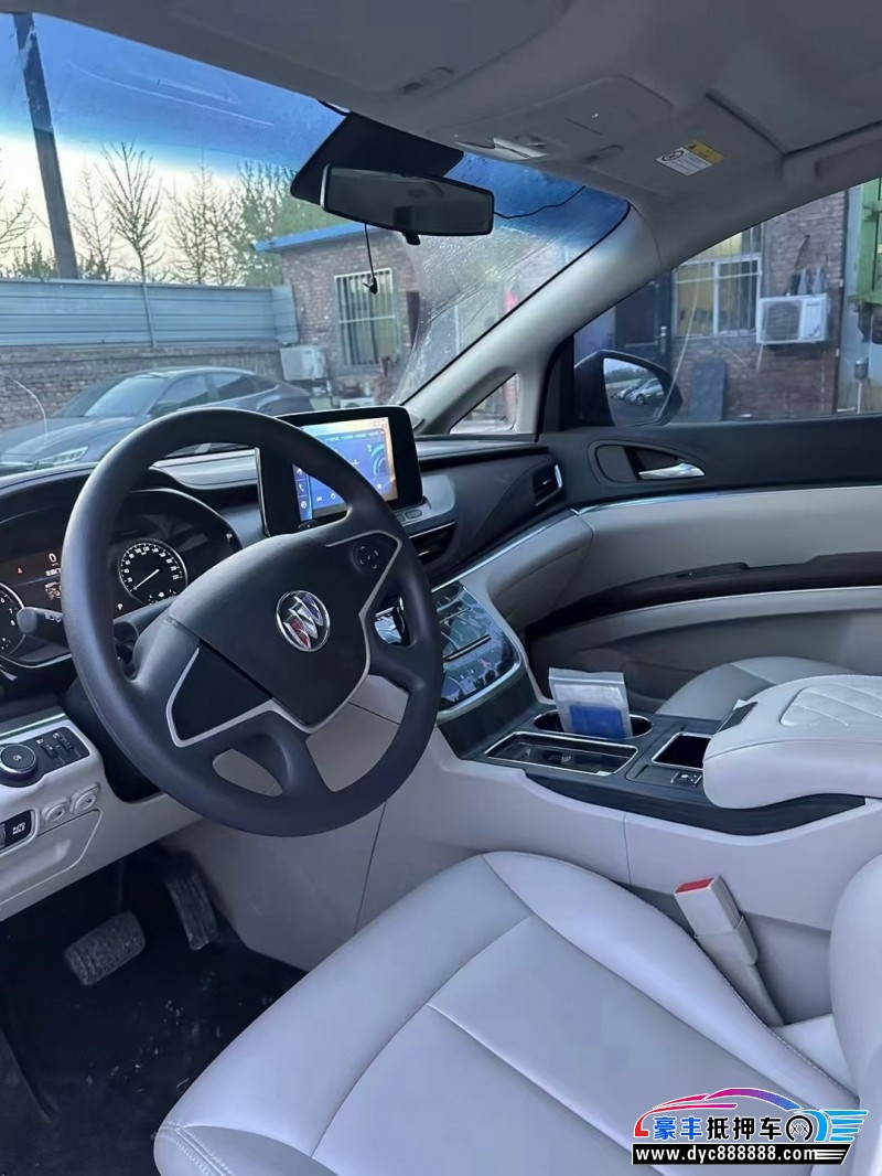 22年别克GL8轿车抵押车出售