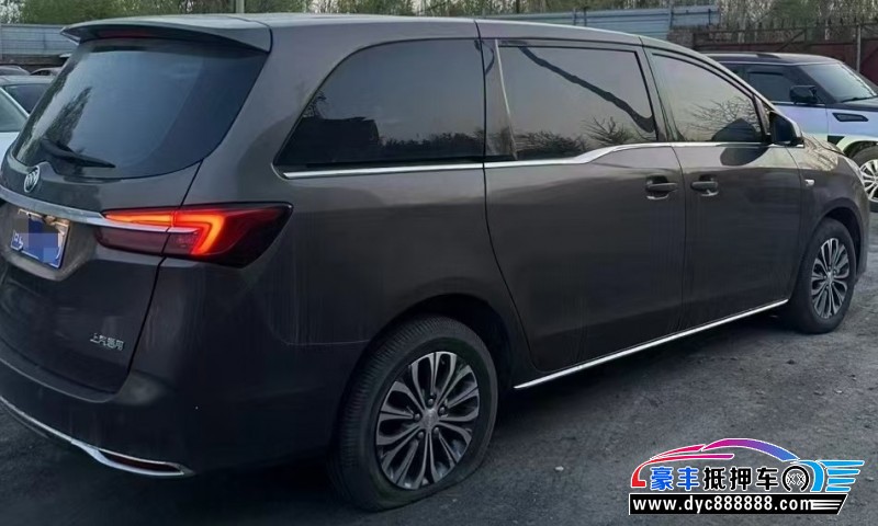 22年别克GL8轿车抵押车出售