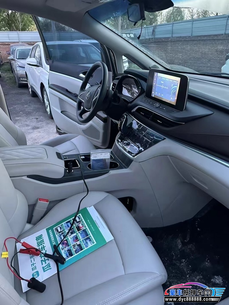 22年别克GL8轿车抵押车出售