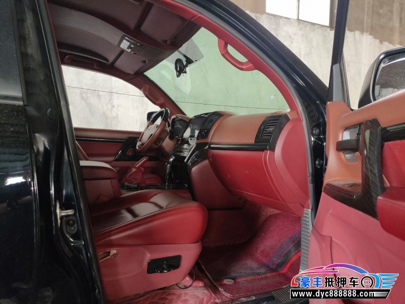 15年丰田兰德酷路泽（陆巡）轿车抵押车出售