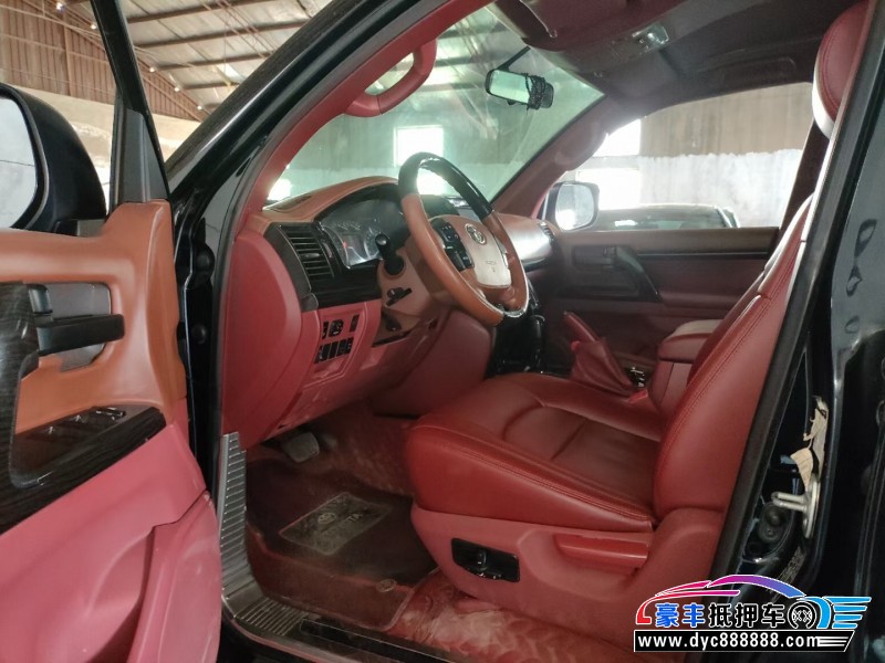 15年丰田兰德酷路泽（陆巡）轿车抵押车出售