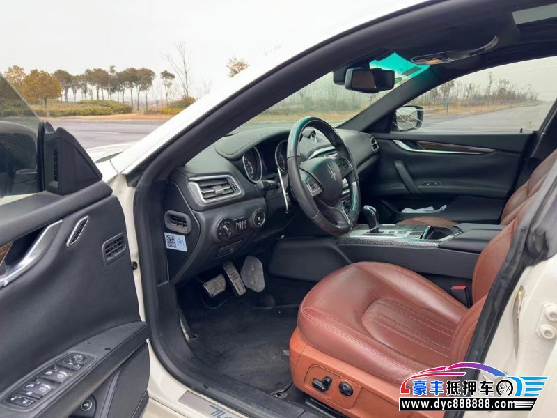 15年玛莎拉蒂Ghibli轿车抵押车出售