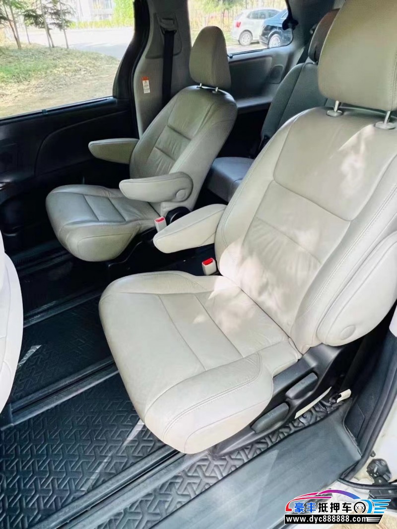 15年丰田塞纳MPV抵押车出售