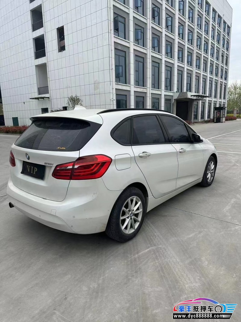 17年宝马2系轿车抵押车出售