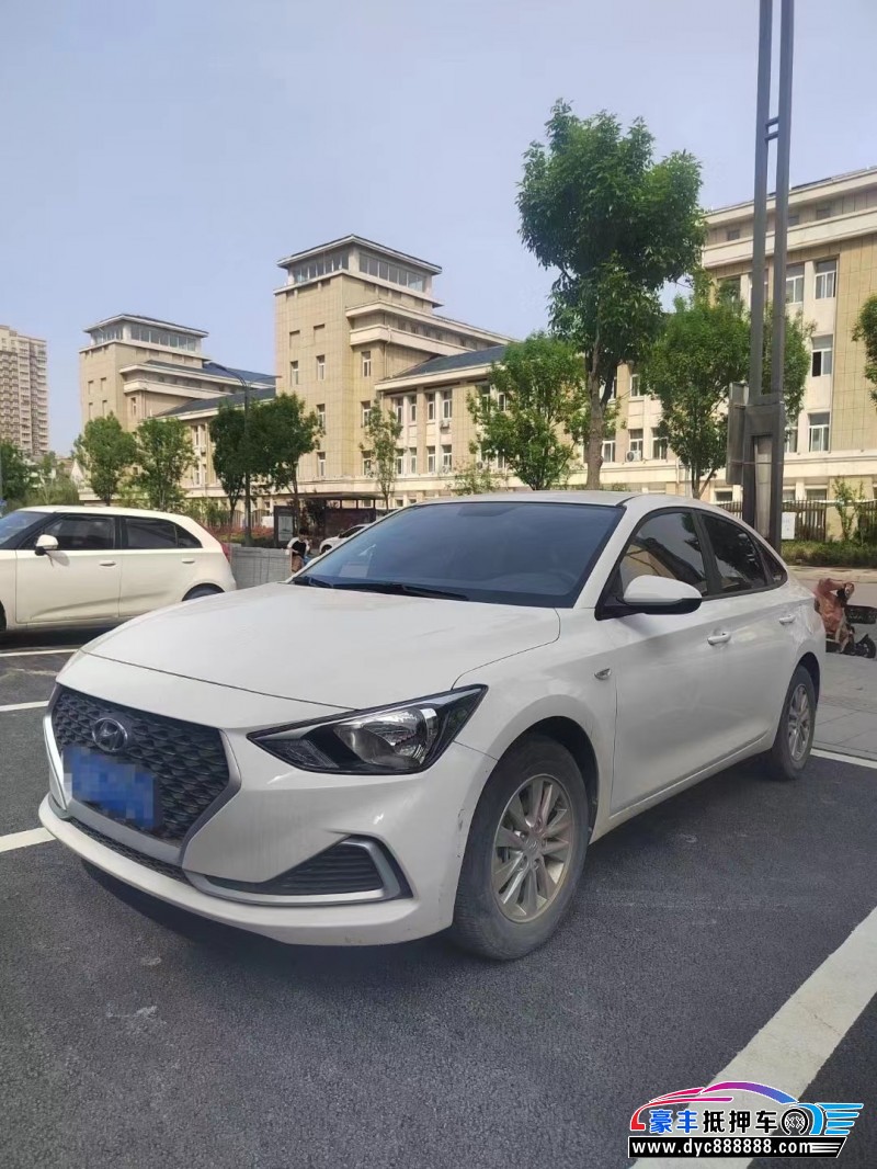 20年现代悦动轿车抵押车出售