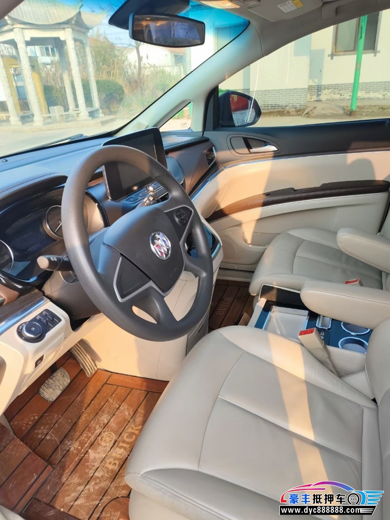 20年别克GL8MPV抵押车出售